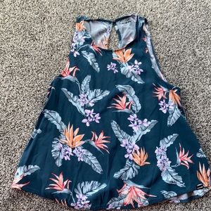 Women’s Dakine tank top. Size M
